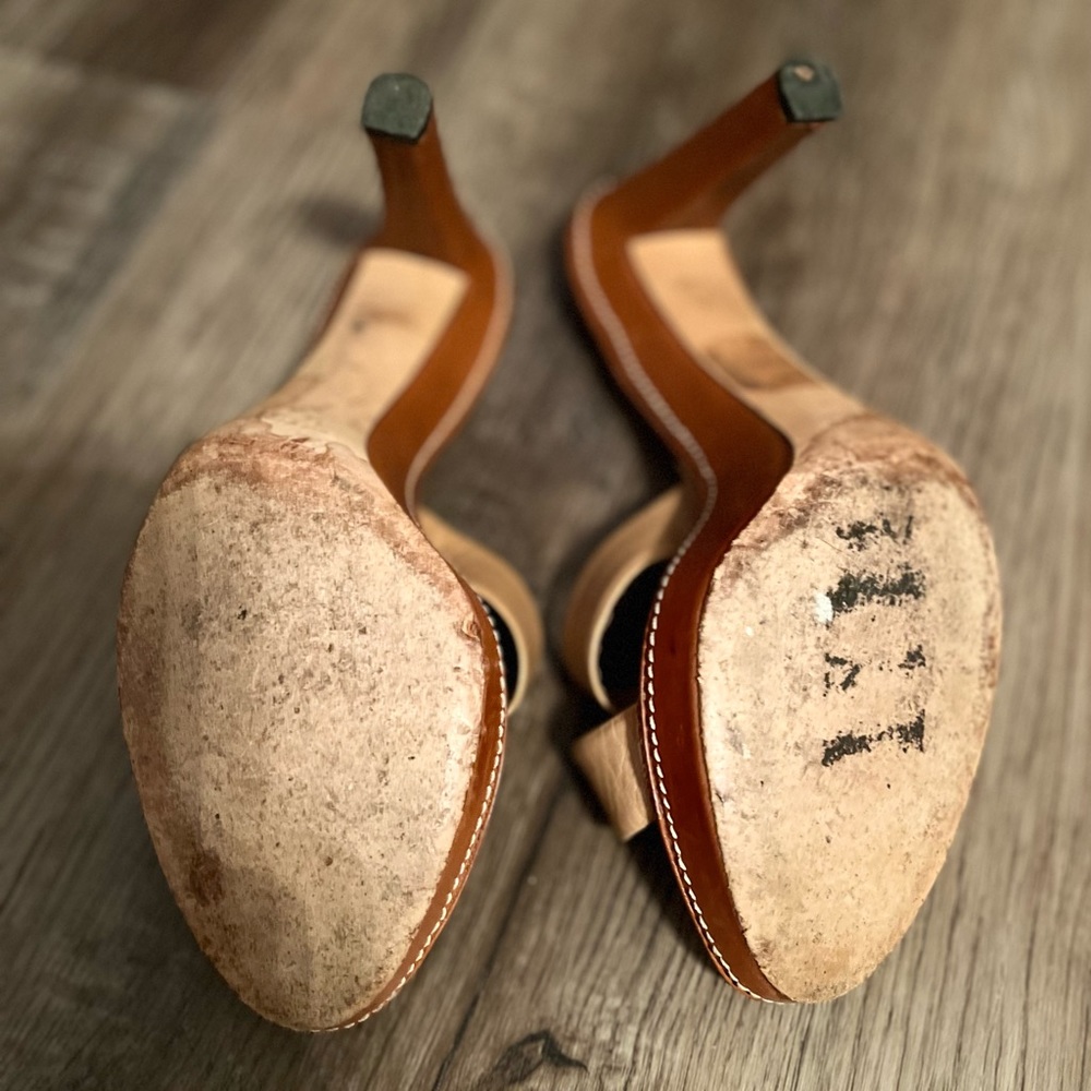 YVES SAINT LAURENT Leather Slides - Picture 9 of 9
